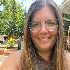 Meet your Posher, Brooke